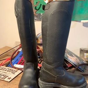 Mountain Horse winter riding boots size five